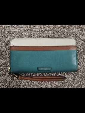 Vintage Fossil Teal, Cream & Brown Leather Wrist Strap Zip Wallet